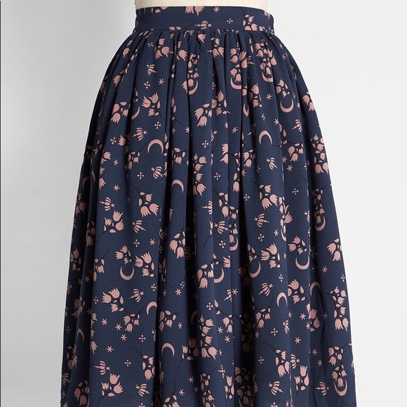 Collectif Midnight Moonflower Skirt UK 14 - Picture 1 of 2